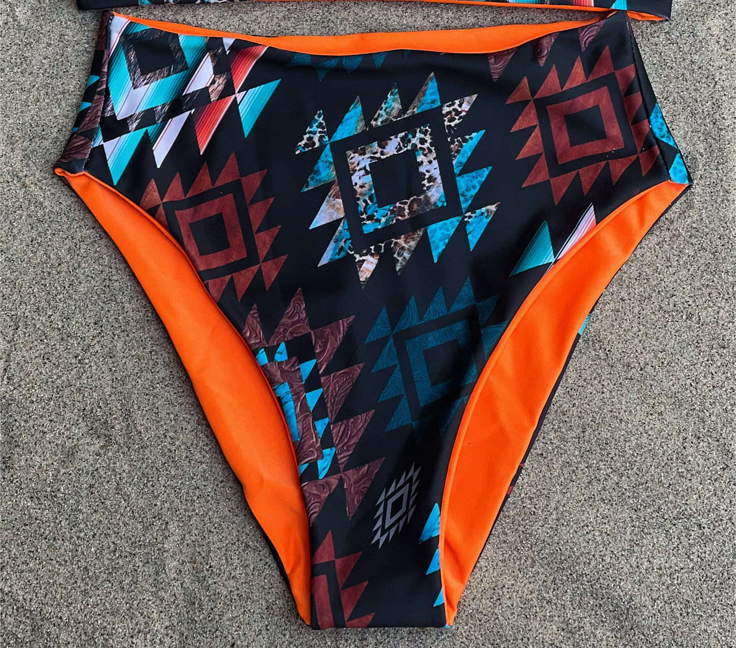 “Chain Smokin” Reversible Bottom